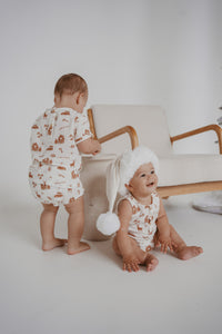 Holiday Village Muslin Set