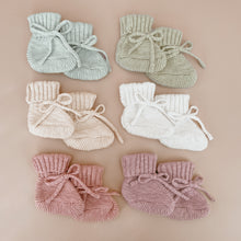 Load image into Gallery viewer, Chunky Knit Booties - Newborn-6M