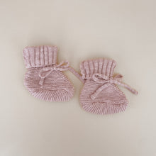 Load image into Gallery viewer, Chunky Knit Booties - Newborn-6M