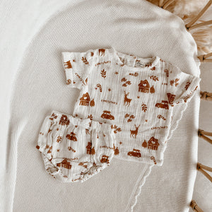 Holiday Village Muslin Set