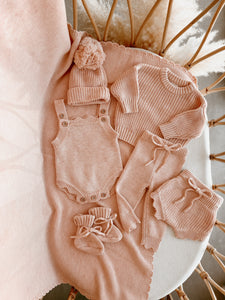 Heirloom Scallop Knit Blanket