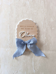 'Hello World My Name Is' Oval Scallop Plaque - Bow